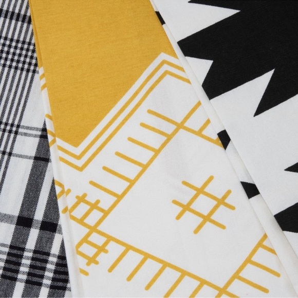 Foreside Home & Garden Set of 3 Abstract/Plaid Woven Kitchen Tea Towels 18”x27” - Picture 6 of 10